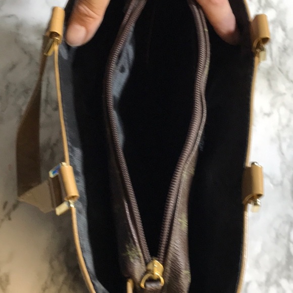 New White Dove Designs Bible journaling bag - middle opens completely - Picture 5 of 12